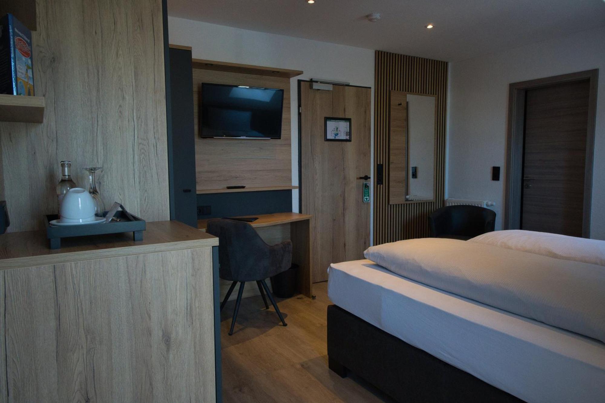 Meerzeit Strandhotel Нойхарлингерзийл Екстериор снимка