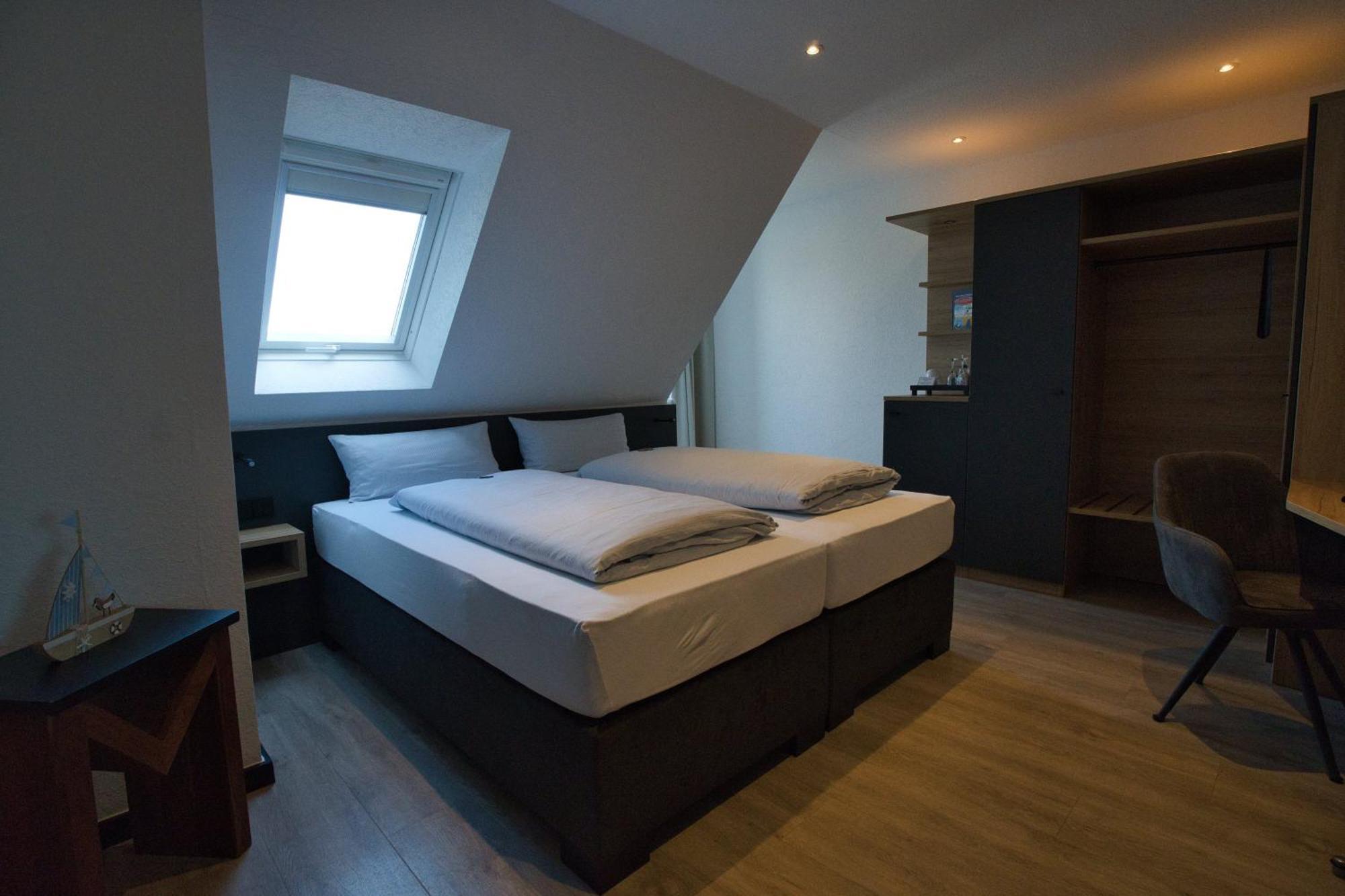 Meerzeit Strandhotel Нойхарлингерзийл Екстериор снимка